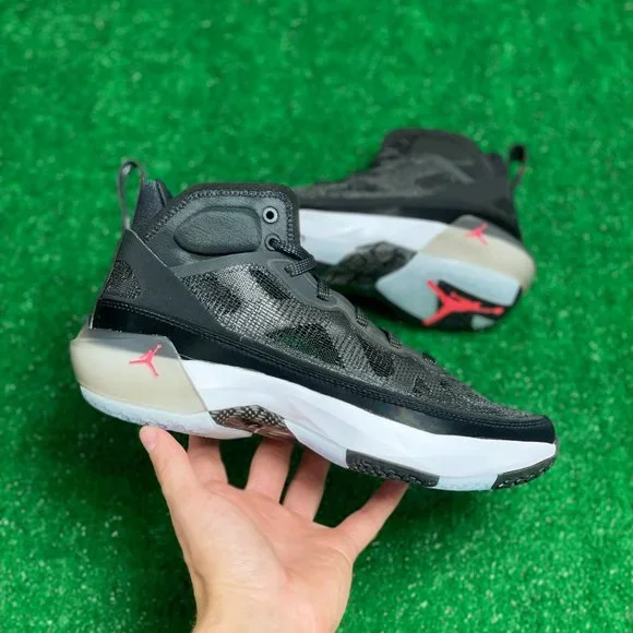 Nike Air Jordan 37 XXXVII Basketball Shoes Black DD7421-091 NEW GS 7Y / WMNS 8.5 - Picture 1 of 11